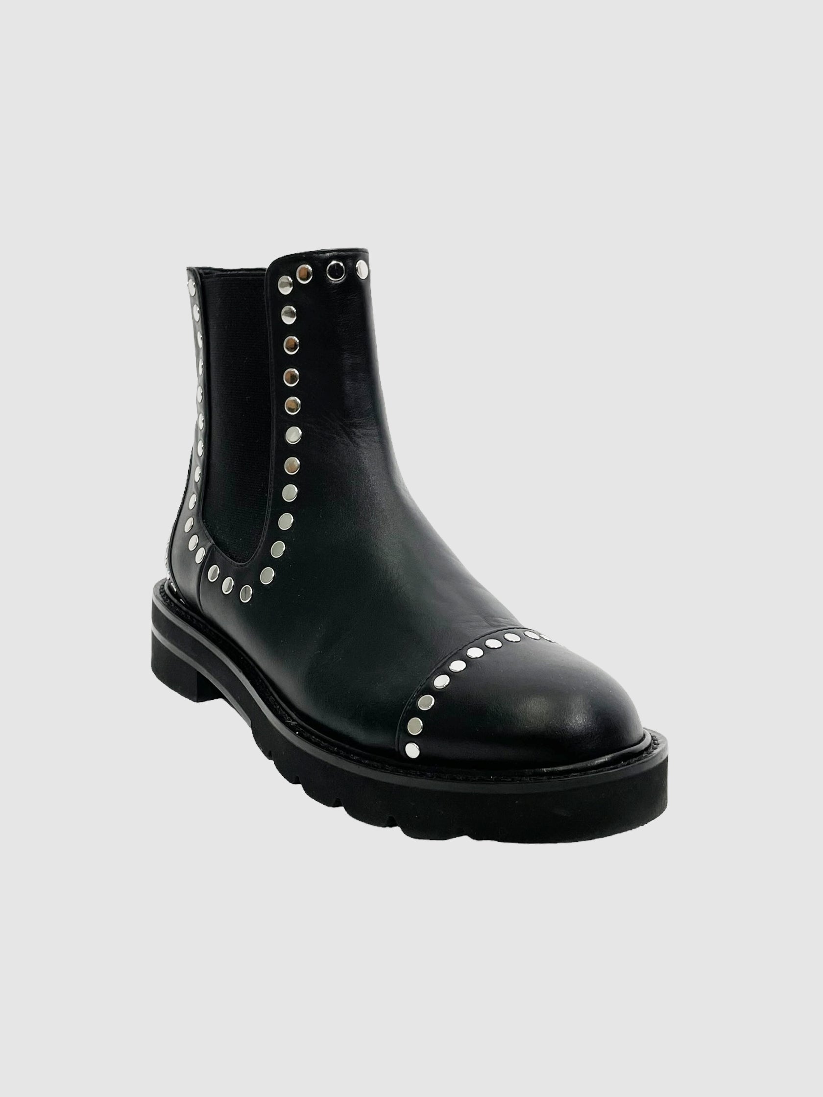 Stuart Weitzman - Size 7